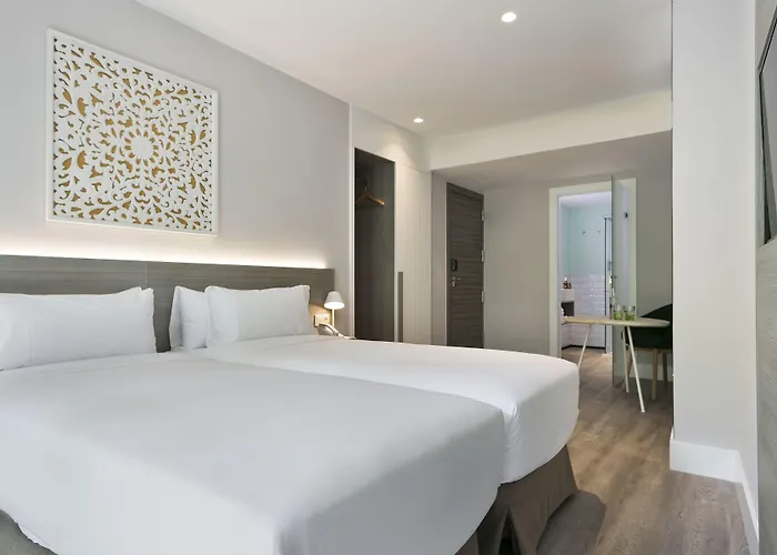 Hotel Niu 3*