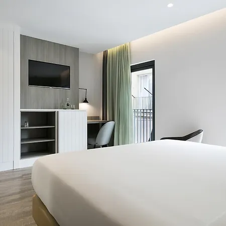 Niu Hotell 3*
