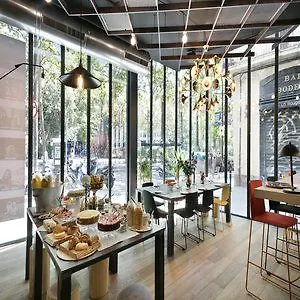 Niu Hotell